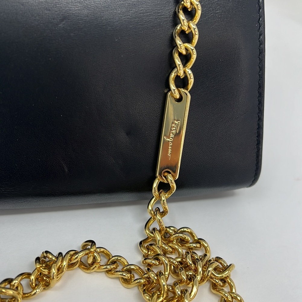 Salvatore Ferragamo Vara Bow Kisslock Black Leather Chain Crossbody Bag - Picture 5 of 15